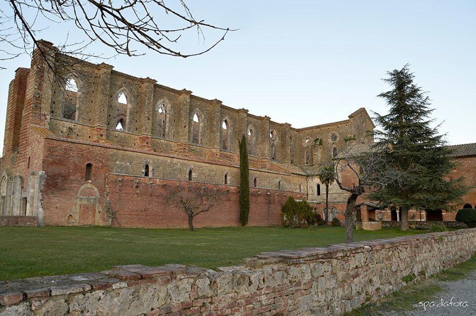 La Palazzina Hotel Chiusdino Bagian luar foto