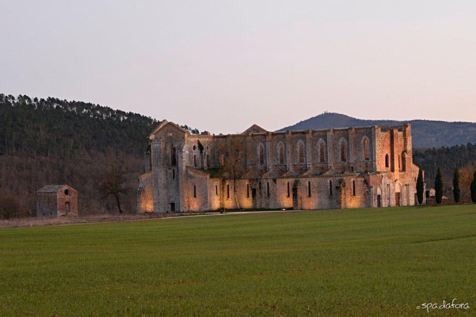 La Palazzina Hotel Chiusdino Bagian luar foto